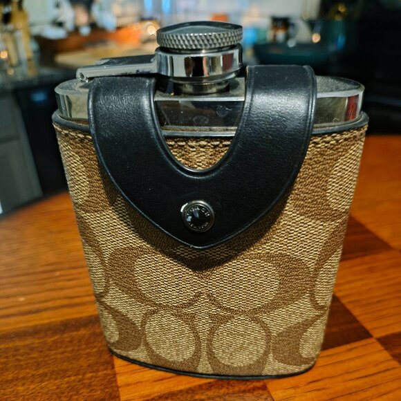 🥃 Coach Signature Canvas & Leather Flask – Brown Monogram - Picture 1 of 3
